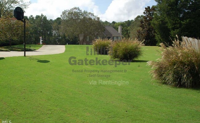 Photo - 115 Hidden Lake Dr