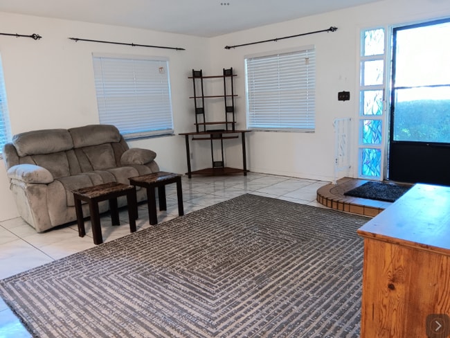 137 White St Unit 1