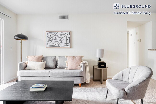 Photo - 1220 N Fair Oaks Ave Unit FL2-ID791