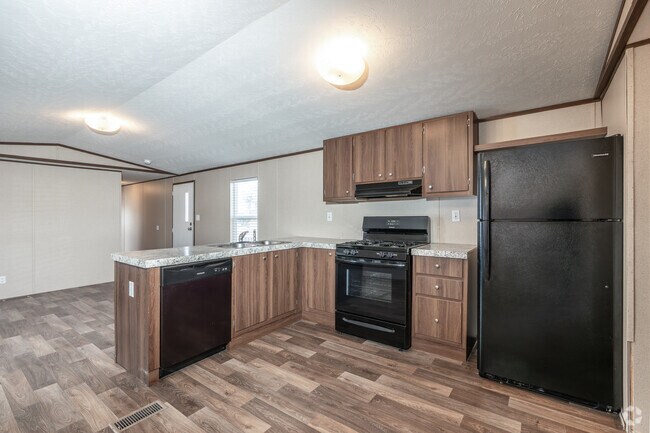 3BR, 2BA - 924SF - Kitchen