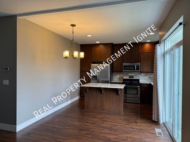 Photo - 1032 SE Leonel Ln