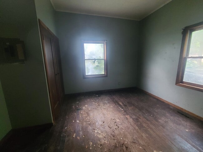 Photo - 615 N Almond St