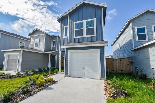 Building Photo - 21430 Carosella Dr