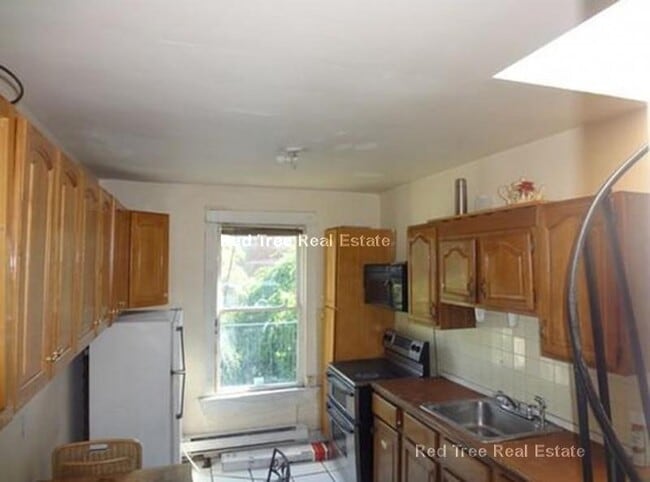Photo - 683 Parker St Unit 2