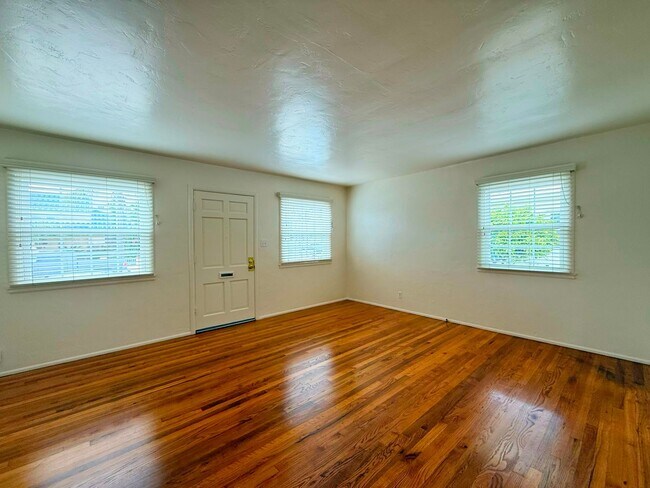 Photo - Classic Crown Point Beach Home – Charming Coastal Living Just Minutes from the Bay