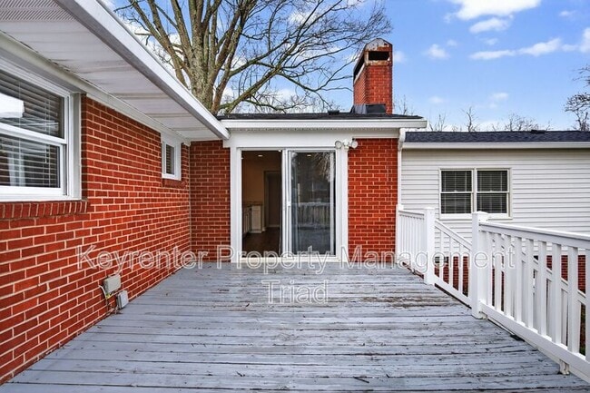 Photo - 8022 Linville Rd