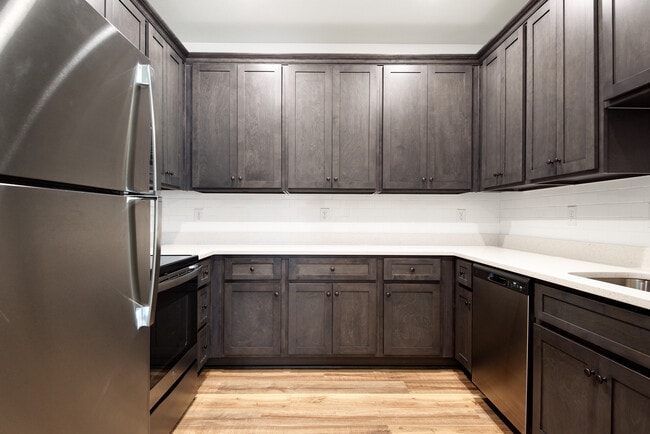 2 BR, 1 BA - The Burgundy