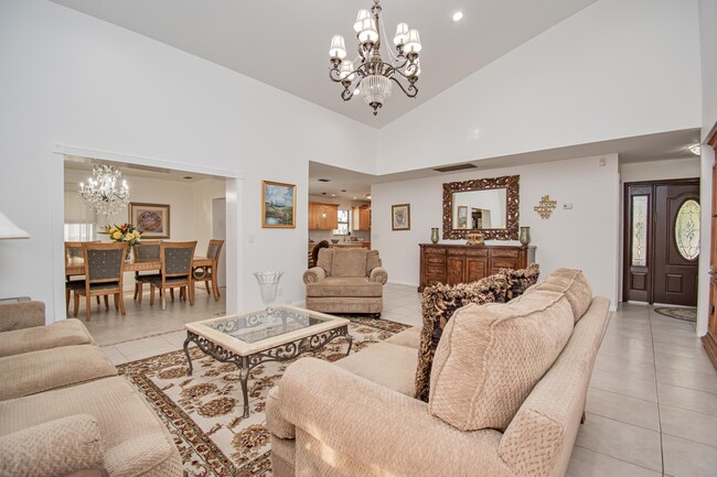 Photo - 7838 Cypress Crescent