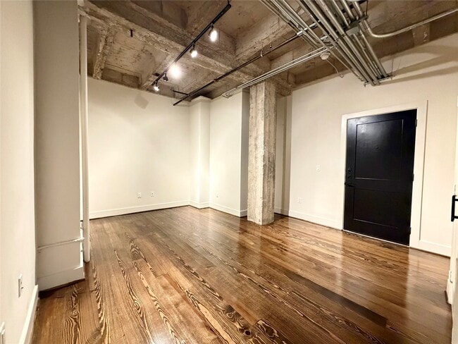 Photo - 4411 Dallas St Unit 6