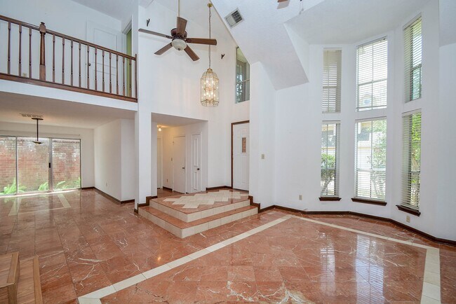 Photo - 1603 Beaconshire