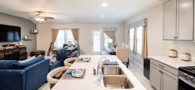 Photo - 12817 E Winding Pnes Dr