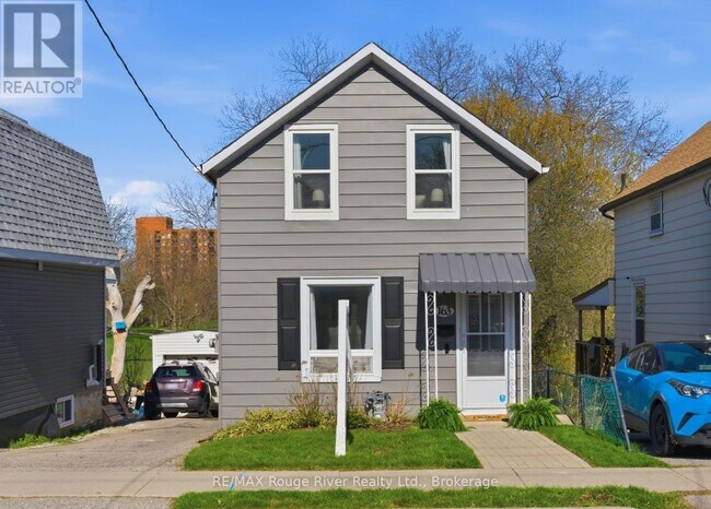 Photo - 163 Nassau St