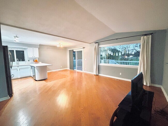 Photo - Hidden Gem! 4bed 2bath Single Family Home...