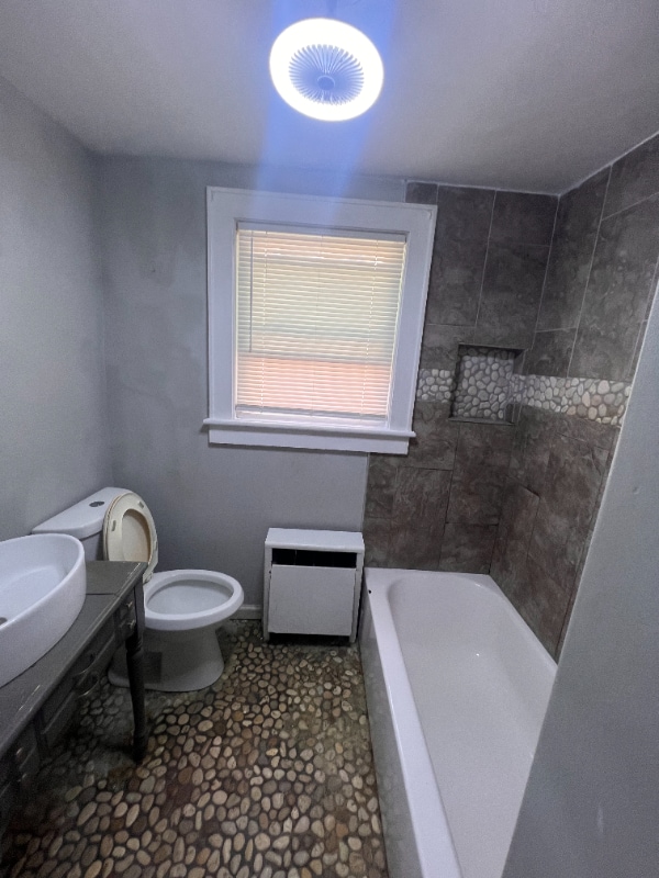 Photo - 6352 Edward St