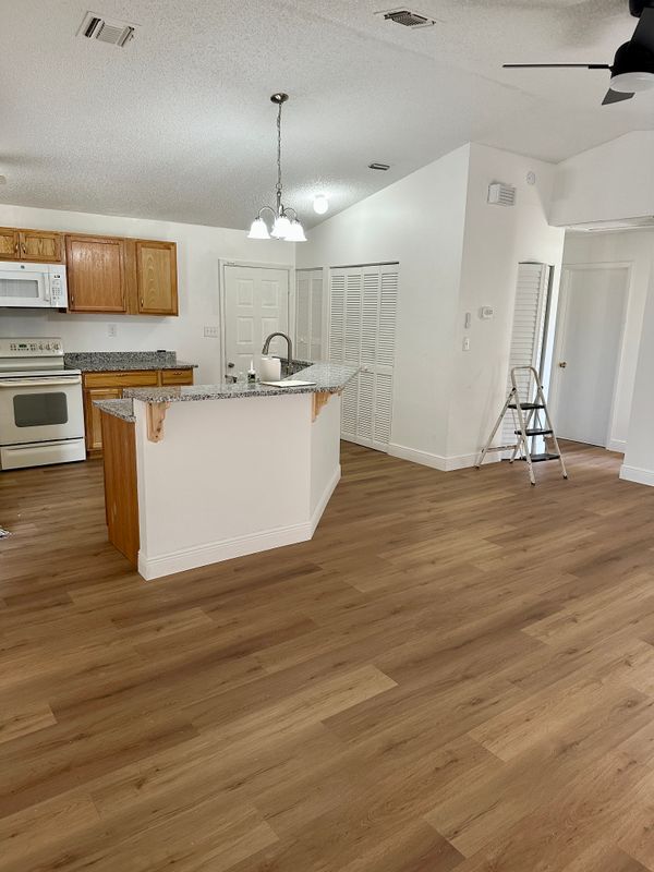 Photo - 1184 Sapphire St SE