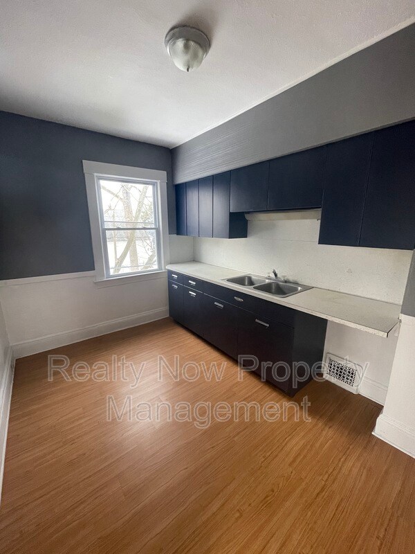 Photo - 3348 W 97th St