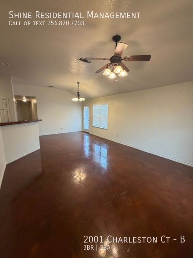 Photo - 2001 Charleston Ct Unit B