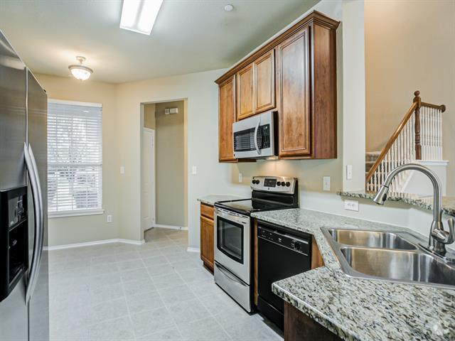 Building Photo - 4528 Sycamore Dr Rental