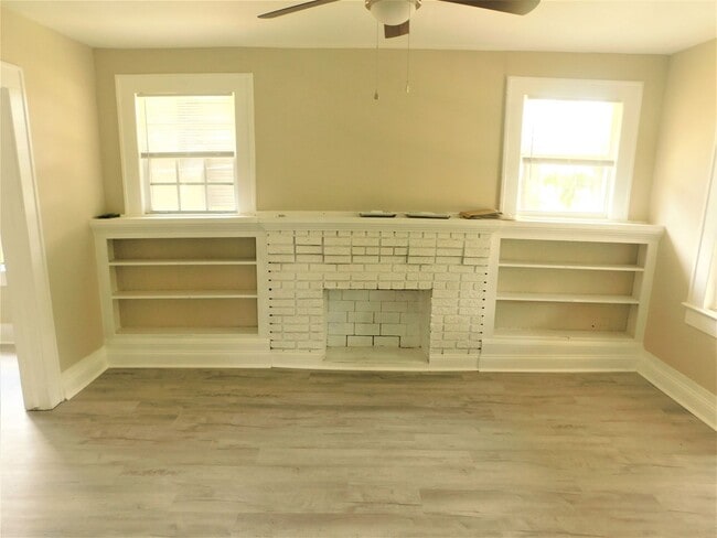 Photo - Fully Remodeled Rooming House in Quiet North Side Neighborhood with High End Appointments Unidad 3