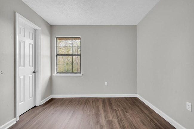 Photo - 456 W Broad St