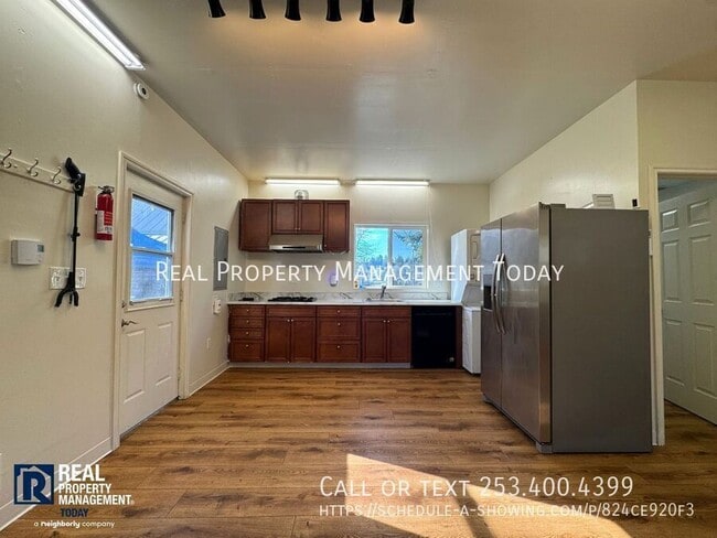 Photo - 9009 Randall Dr