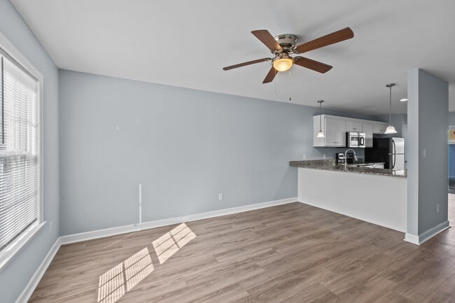 Photo - 1529 Pinebrook Court