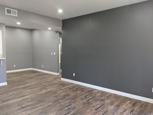 Photo - 23947 Del Monte Dr.