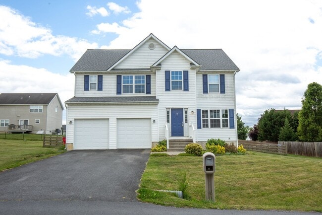 Photo - 3 Bed, 2.5 Bath, Single Family Home in Martinsburg, WV
