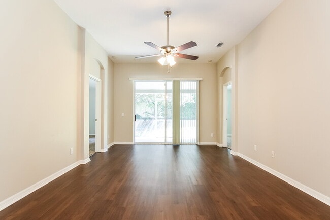 Photo - 9732 White Barn Way