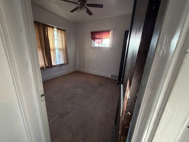 Bedrm - 3720 E 151st St Unit New Listing! Spacious 2BR