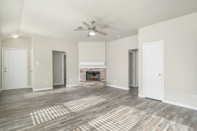 Photo - Great Location!