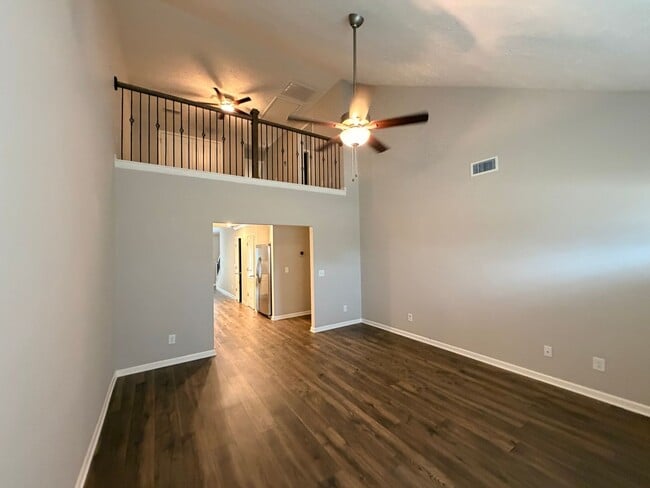Photo - Gorgeous 2 BR 2.5 Bath End Unit Townhome - Available Now in Murfreesboro!