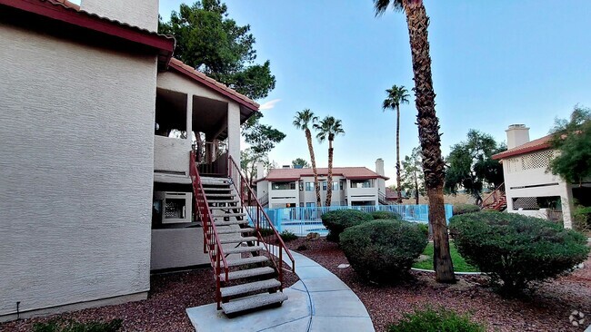 Building Photo - 825 Rock Springs Dr Unit #202 Rental
