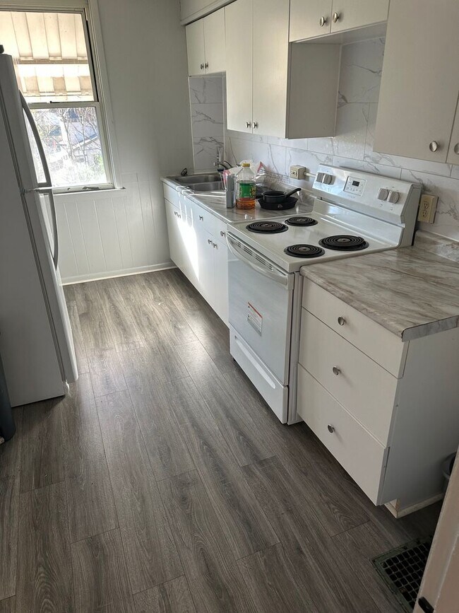 Photo - 110 Madeline St Unit apt 2