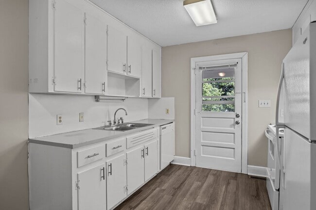 Photo - Cozy 2 Bed Duplex in the Heart of Lillington