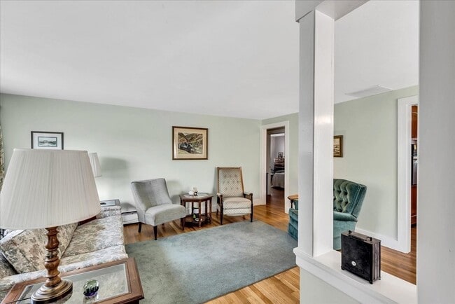 Photo - 40 English St