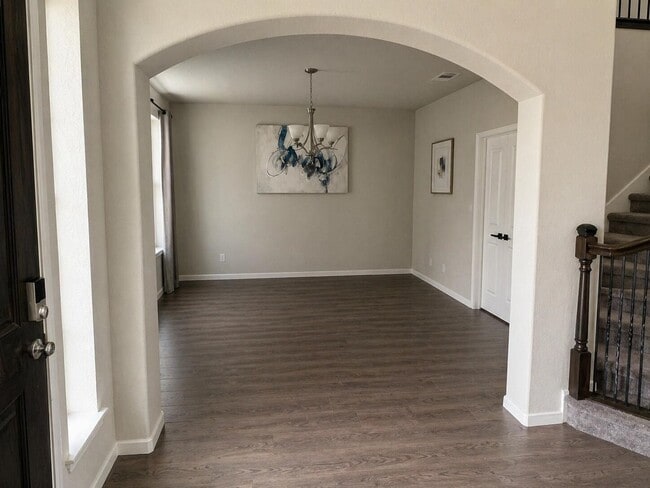 Photo - 221 Ashley Way