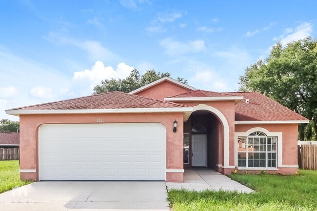 Building Photo - 7629 Tamarind Ave