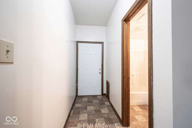 Photo - 3707 N Meridian St Unit 2b