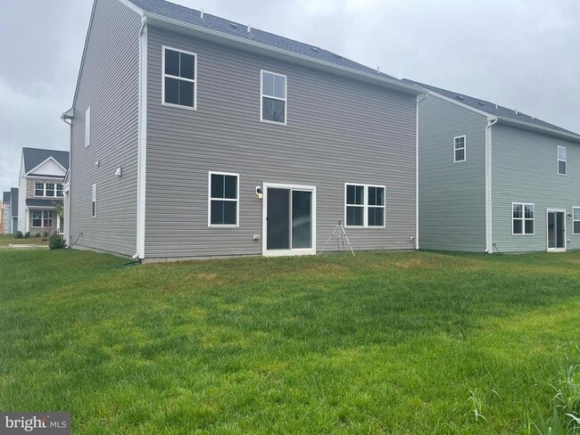 Building Photo - 11 FOREST GROVE Ave