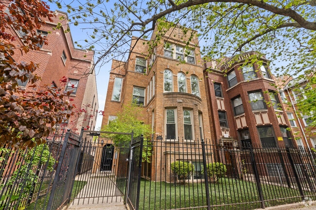 Building Photo - 7717 N Marshfield Ave Unit 3 Rental