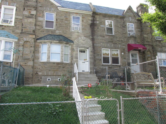 Large Row - Castor Gardens - Large Row - Castor Gardens House