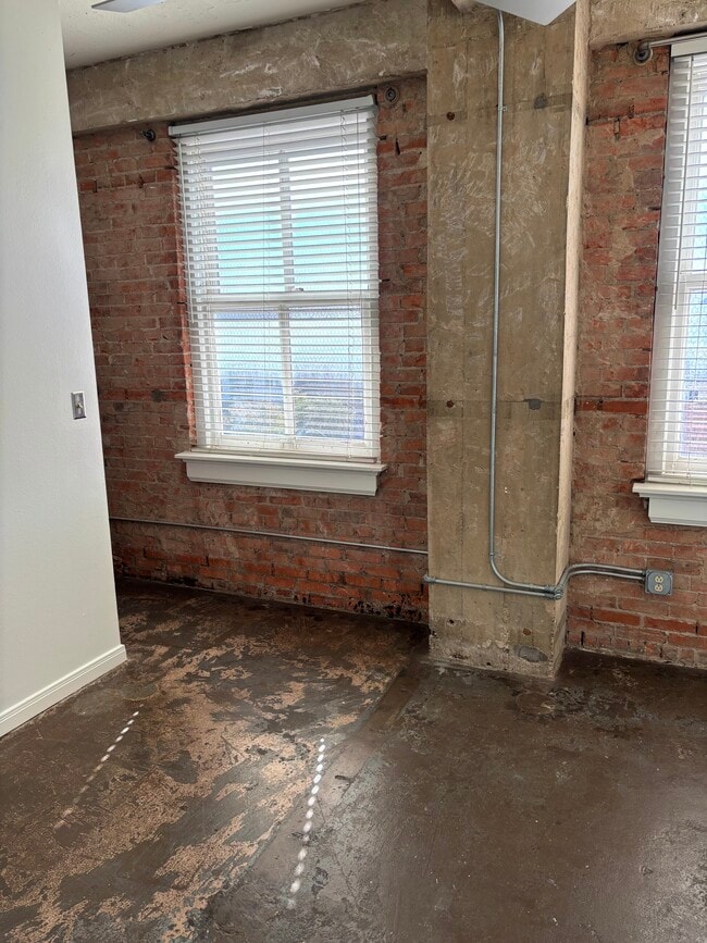 Building Photo - Praetorian Building Unit 5A