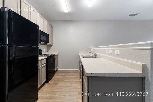 Photo - 10714 Mathom Landing Unit 3