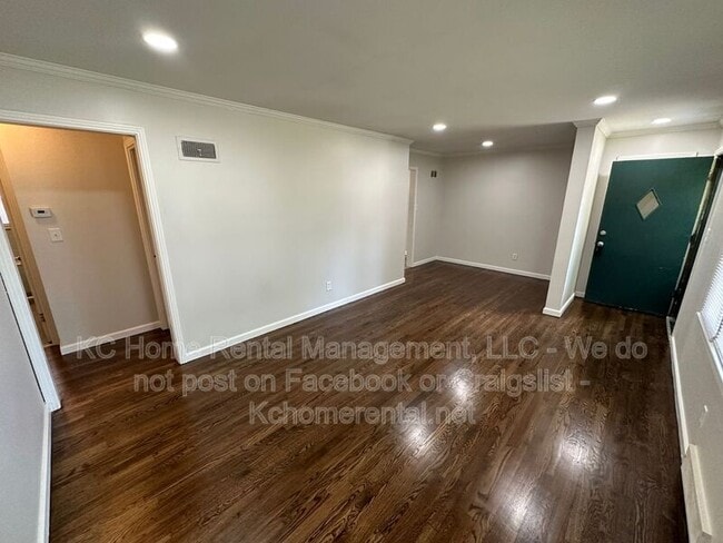 Photo - 8214 Jarboe St