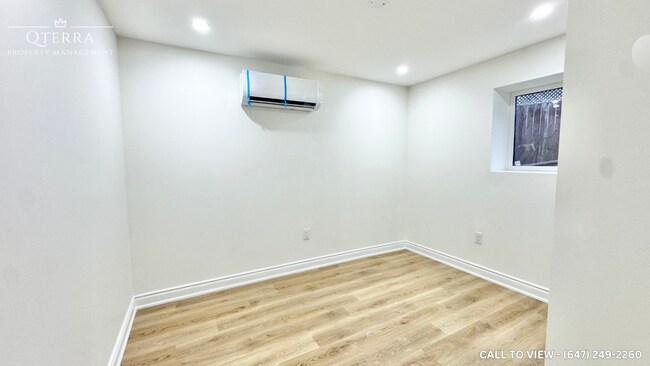 Photo - 261 Dixon St