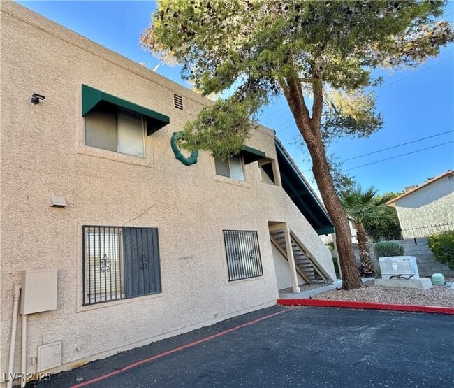 Building Photo - 6750 Del Rey Ave Unit 233