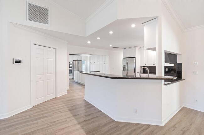 Photo - 1375 NW 16th St