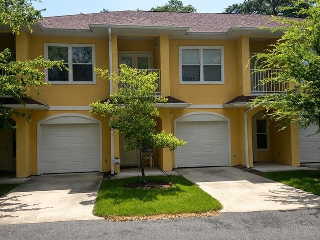 Building Photo - 518 NW 39th Rd