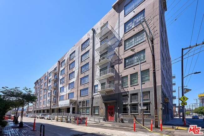 Photo - 1855 Industrial St Condo Unit 302